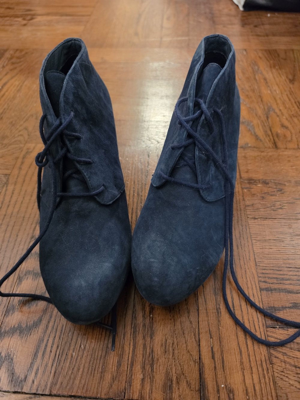 Vionic Women's Navy Suede Lace-Up Ankle Boots